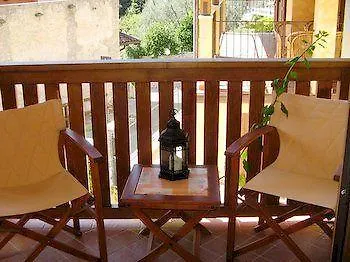לימונה סול גרדה B&B Villa Fior Di Loto 2*, לימונה סול גרדה איטליה